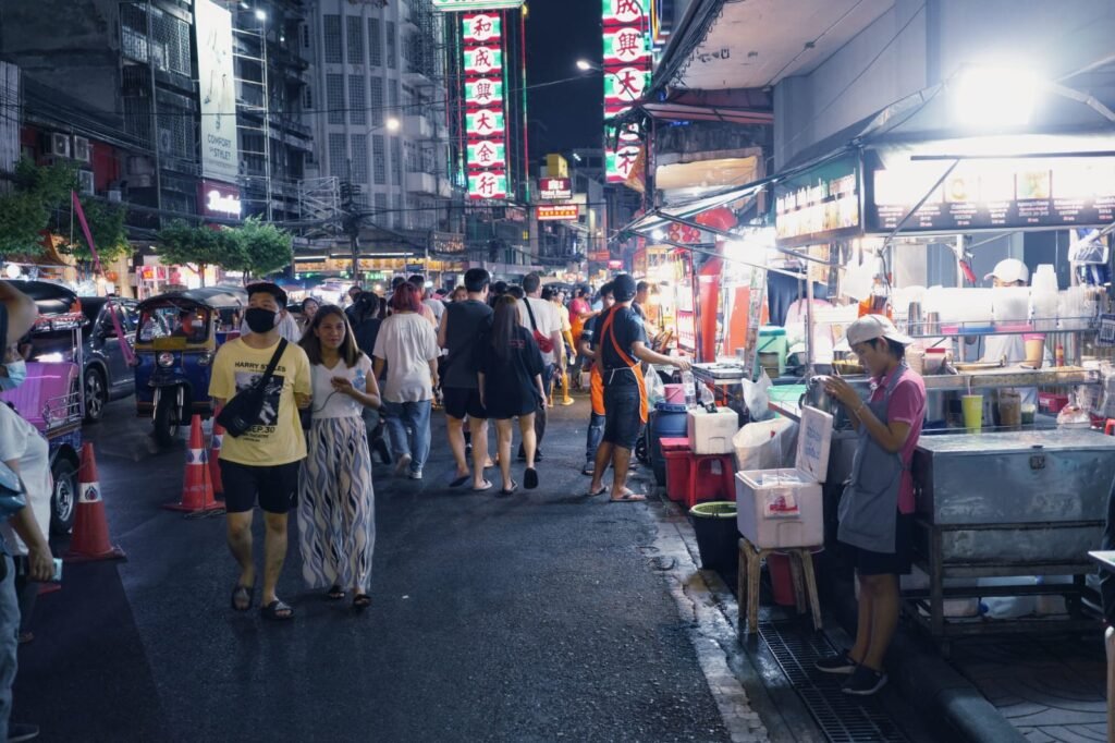 Bangkok night market street food stalls Chinatown budget trip