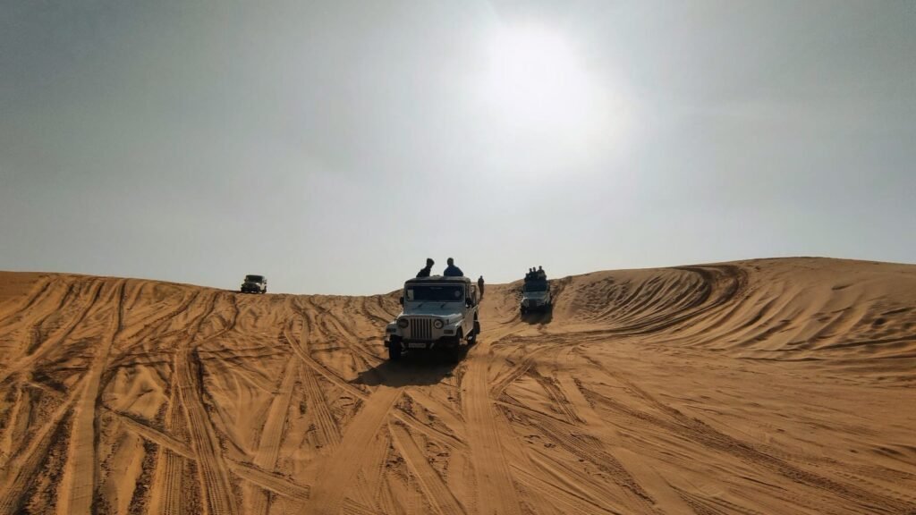 Dubai Travel Guide 2026 - Desert Safari Dune Bashing Sunset